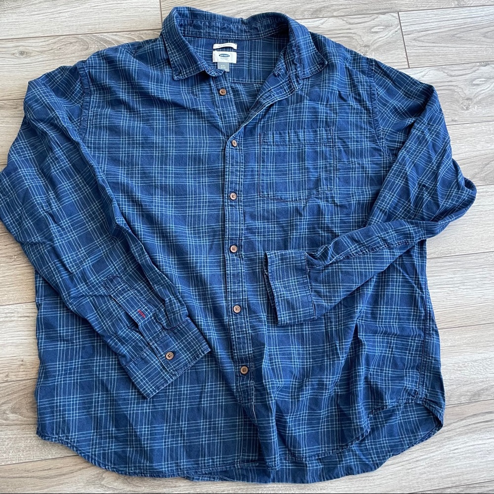Old Navy Men’s Button Down Shirt